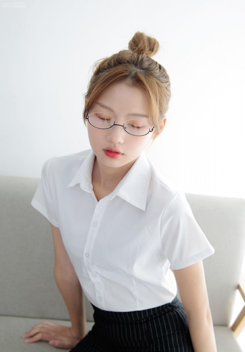 �ۺ�ɫ�Ļ����� �첥Ӱ���ȷ�