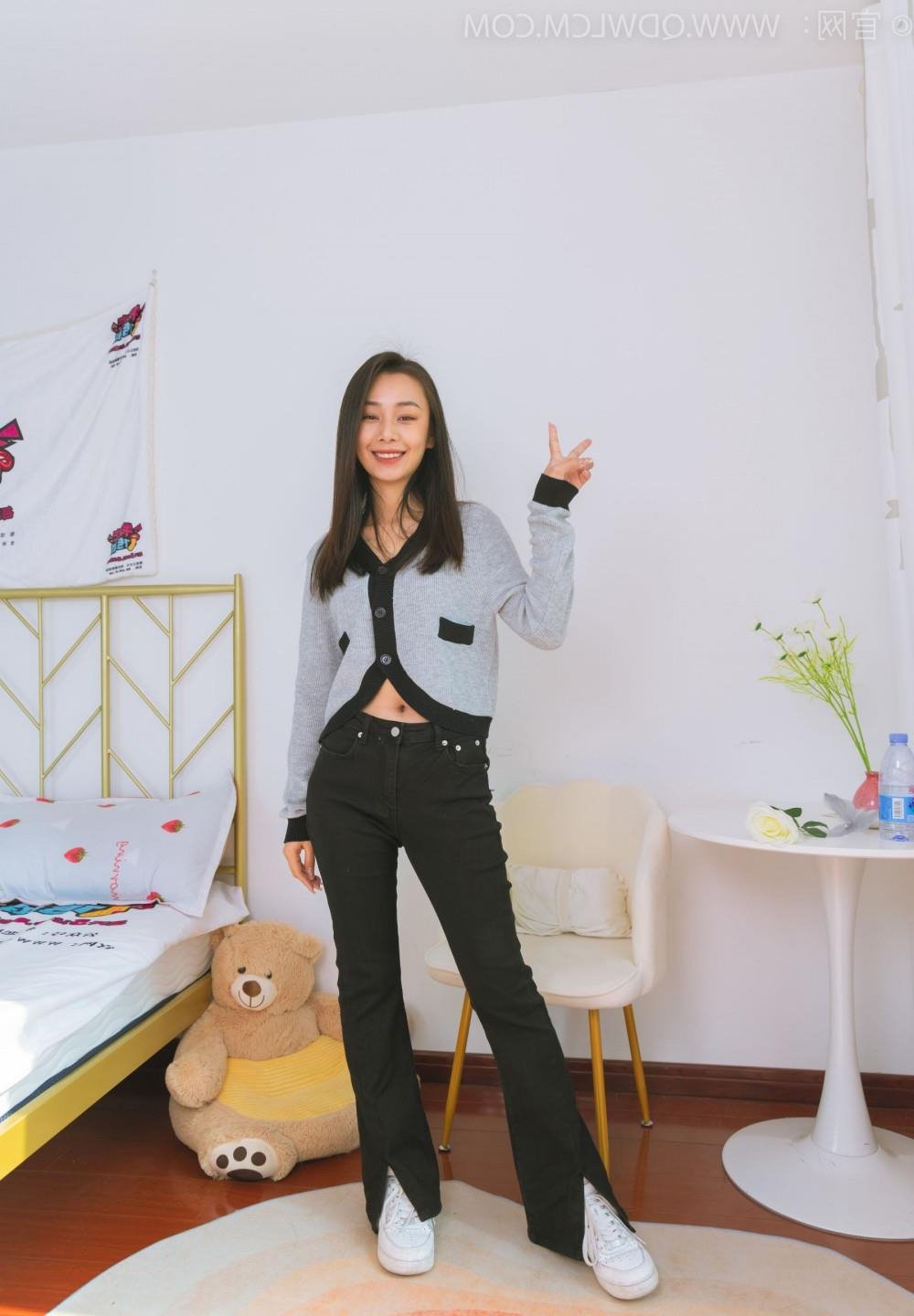 ���۳ͷ���һ��ӣ��δ��ɾ������һ���ȫ��